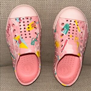 Summer Fun Pink Native Jefferson Shoes, C6